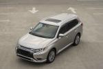 Mitsubishi Outlander PHEV 2018 года (NA)